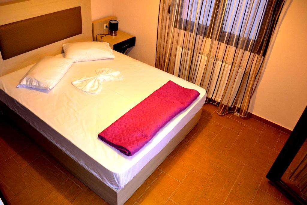 Αmalia Lux Villas Βρασνά Δωμάτιο φωτογραφία
